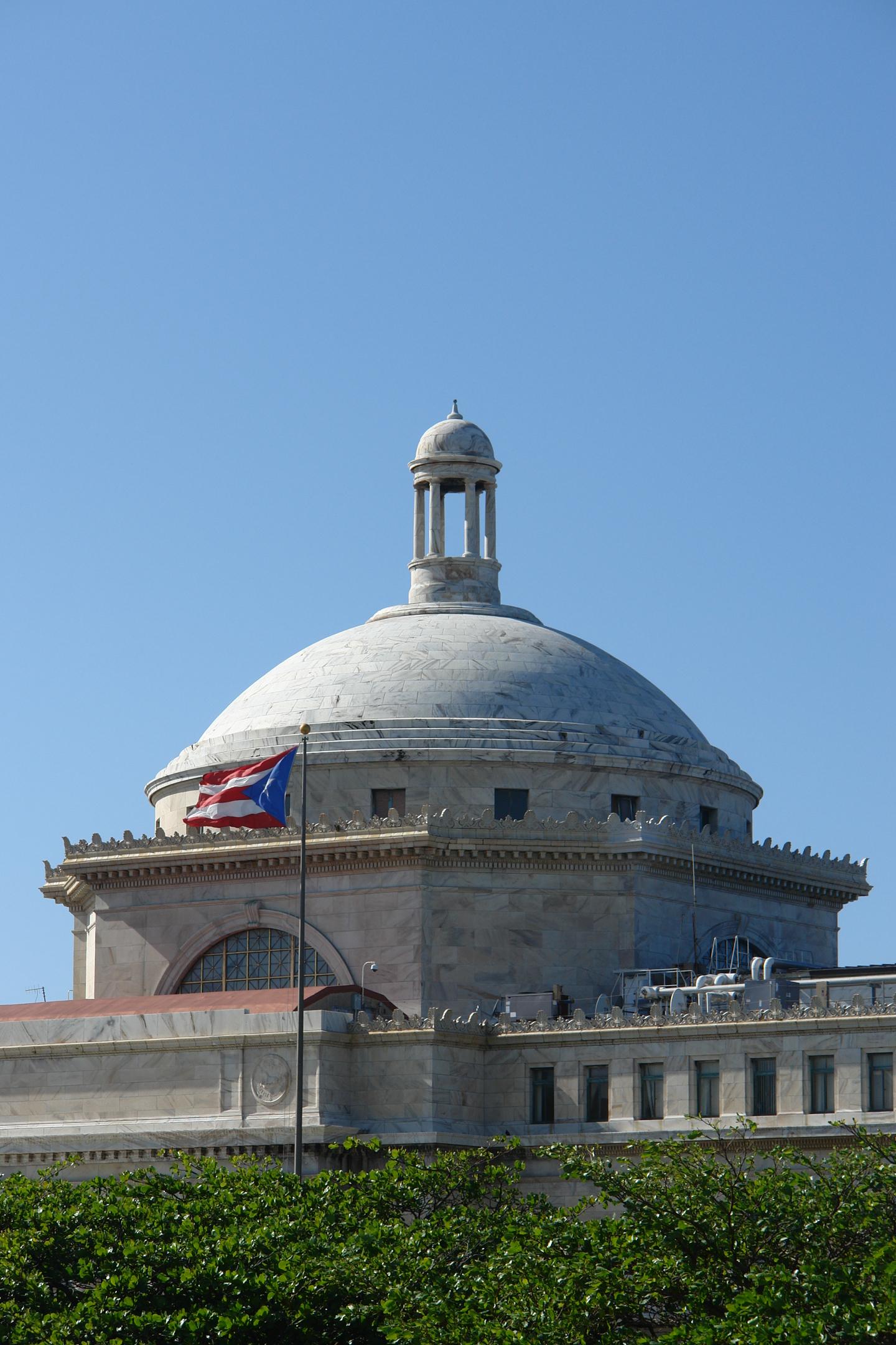 Capitolio de Puerto Rico - San Juan (Puerta de Tierra) - 2011 00033
